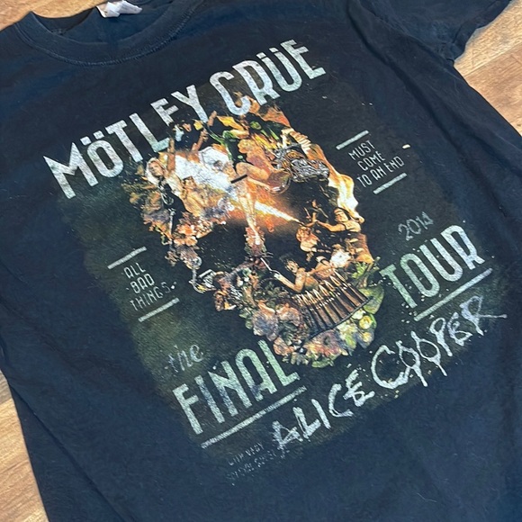 Motley Crue Final Tour Tshirt - Picture 2 of 4